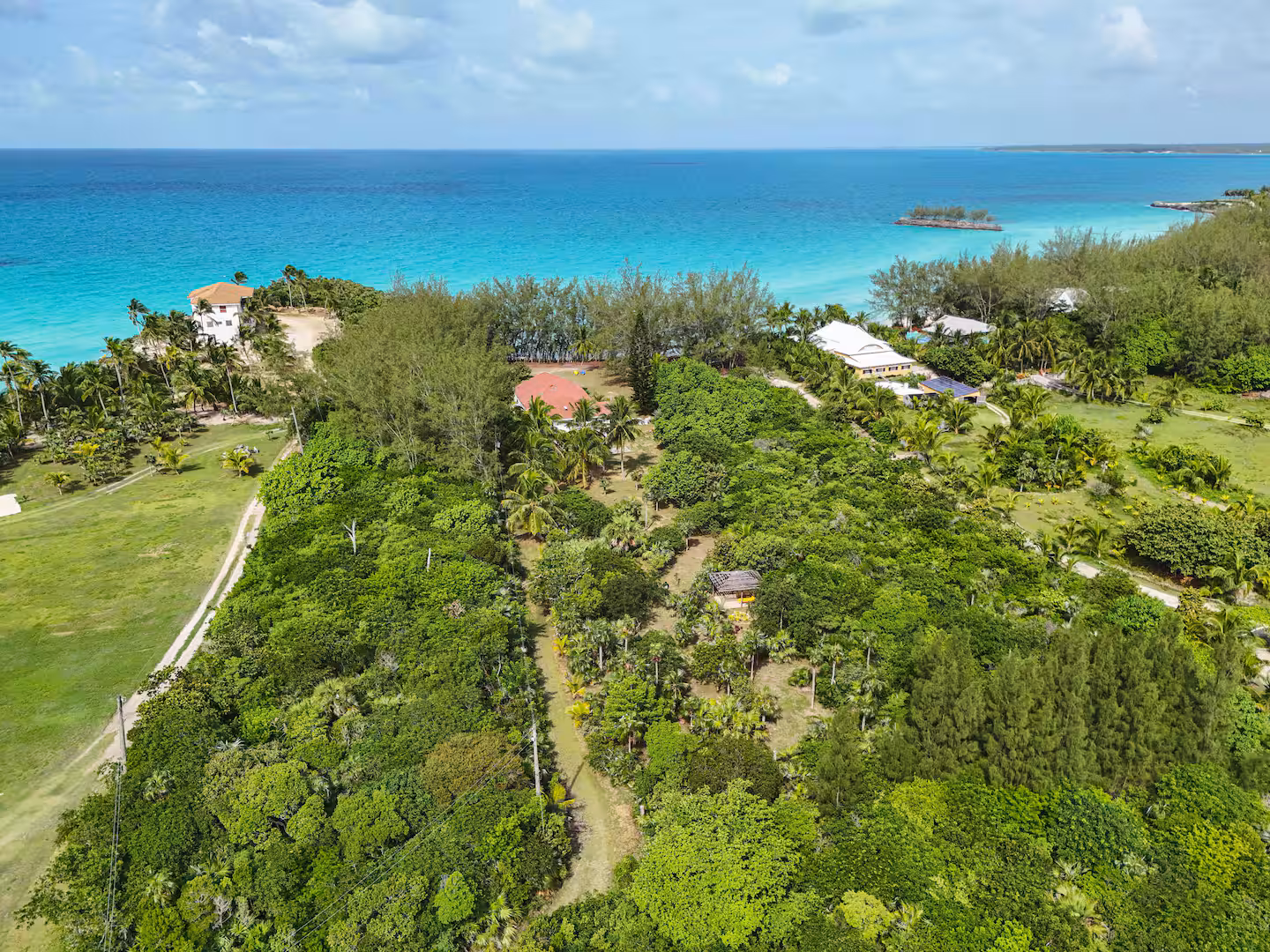 The Ultimate Guide to Vacationing in Gregory Town, Eleuthera: Activities, Culture, and Eco-Friendly Travel