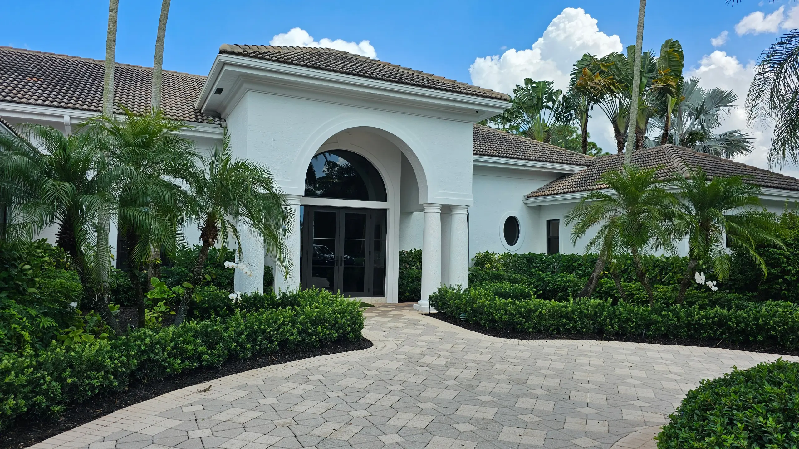Benefits of Installing Hurricane Windows & Doors