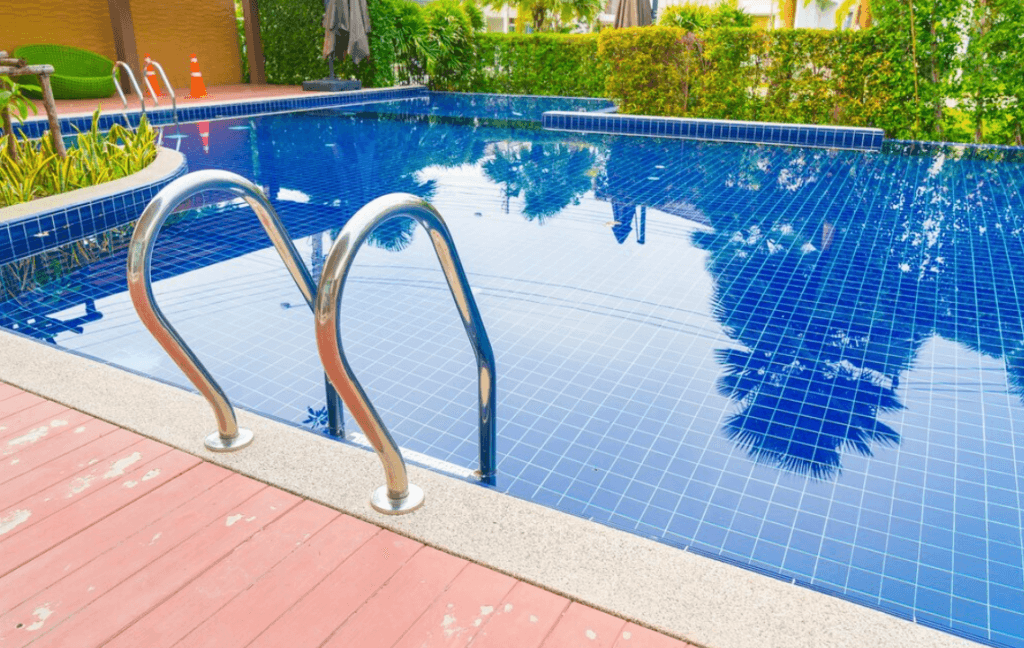 commercial pool repair