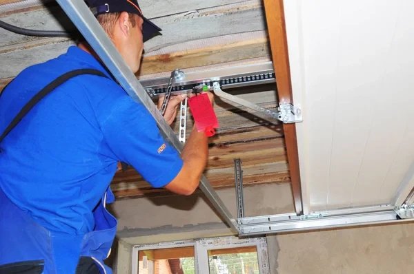 Garage Door Repair in Rhawnhurst