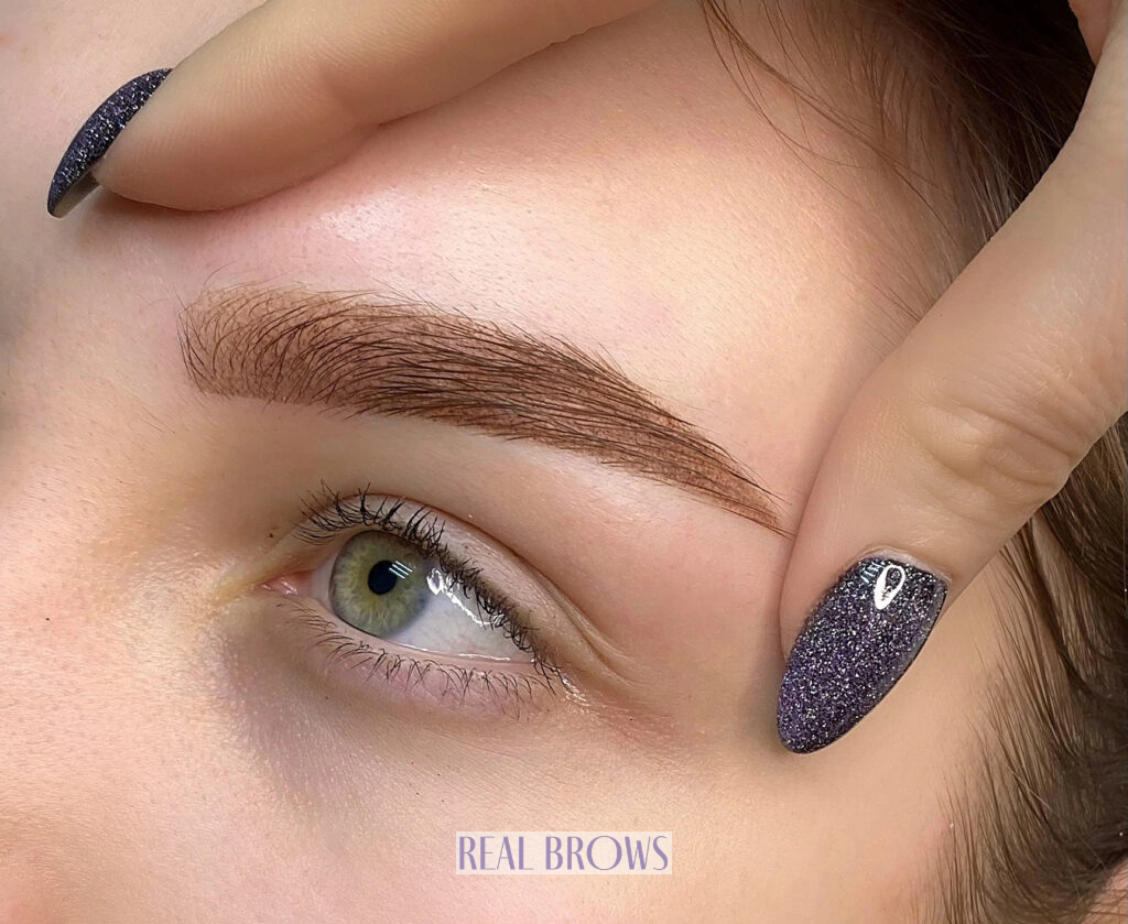 Ultimate Guide to Powder Brows: What They Are and Who They're Best For
