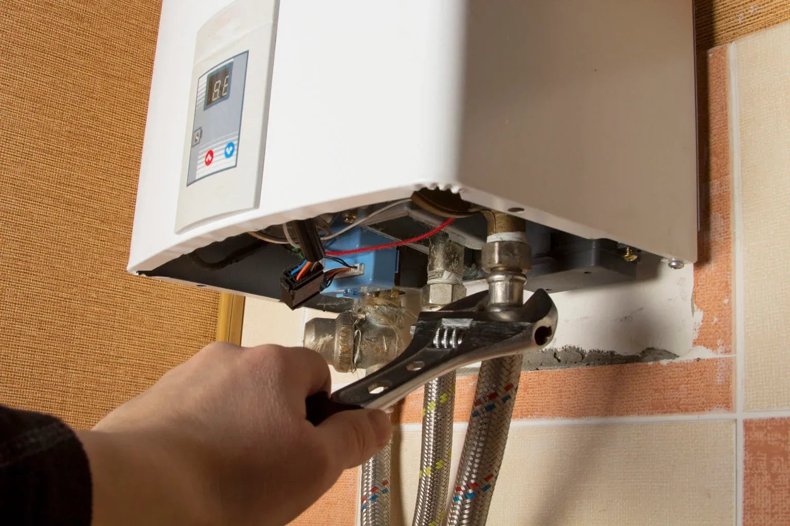 Expert Water Heater Repair in Los Angeles: Restore Hot Water Before Replacing the Unit