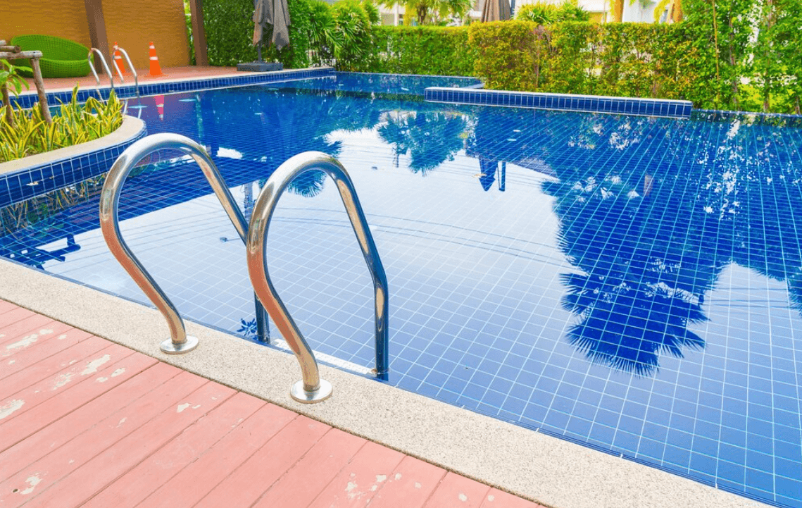 How Many Types Of Commercial Pool Repair Are There?